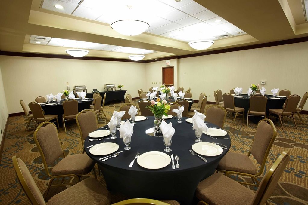 Doubletree By Hilton Vegas Airport Hotel 3*
