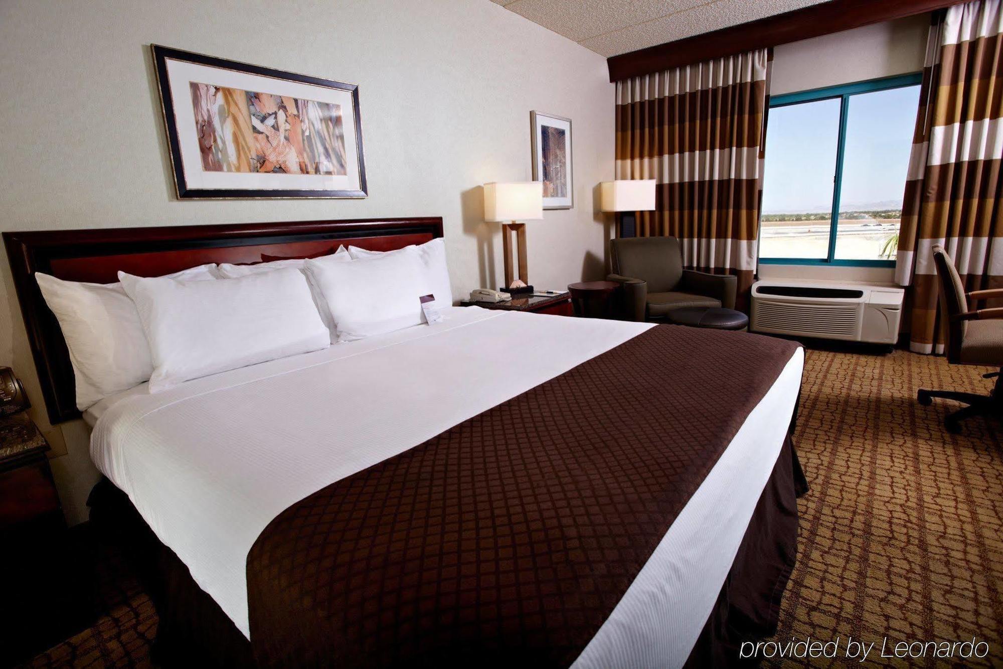 Hotel Doubletree By Hilton Vegas Airport 3*